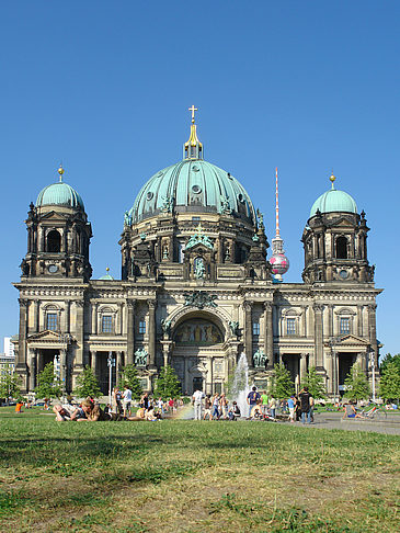 Foto Berliner Dom mit Fernsehturm