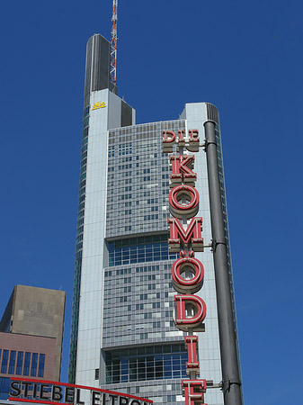 Foto Commerzbank hinter Komödie - Frankfurt am Main