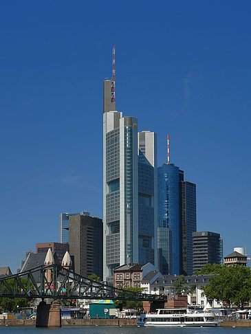 Commerzbank mit Maintower Fotos