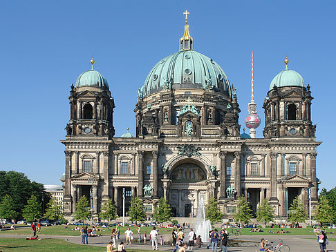 Foto Berliner Dom mit Fernsehturm - Berlin