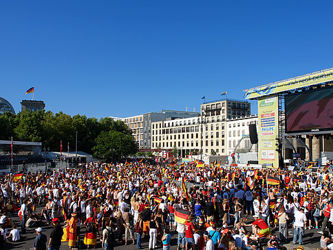 Leinwand und Fans Fotos