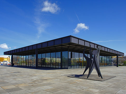 Terrasse an der Neuen Nationalgalerie