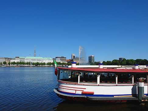 Schiffe auf der Binnenalster Fotos