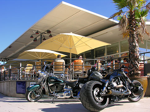 Foto Harley Davidson am Alster Pavillion